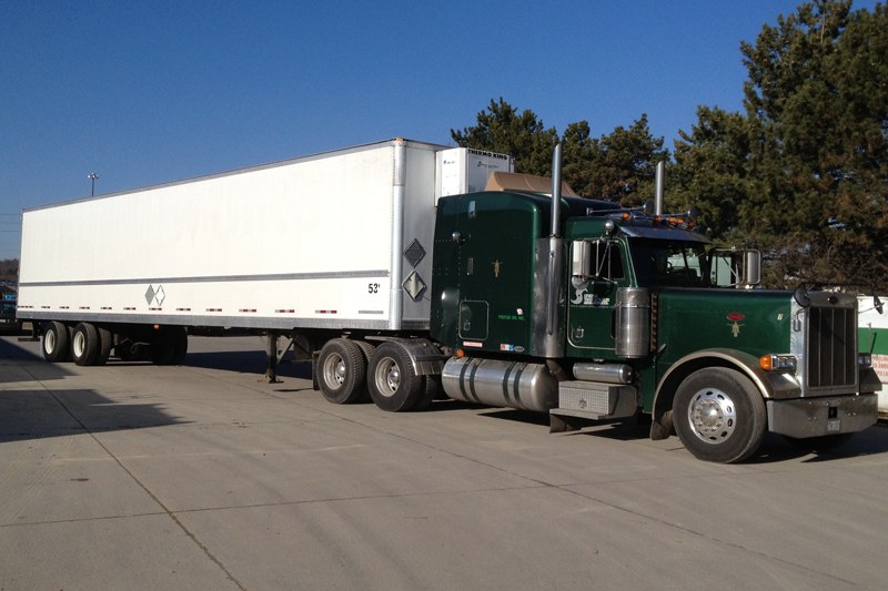 Tractor-trailer leasing unit